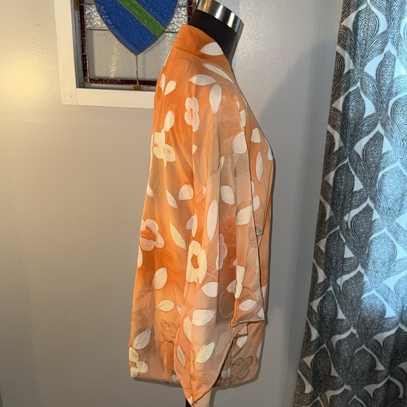Vintage Orange & Cream Floral Silk Kimono - Picture 8 of 9